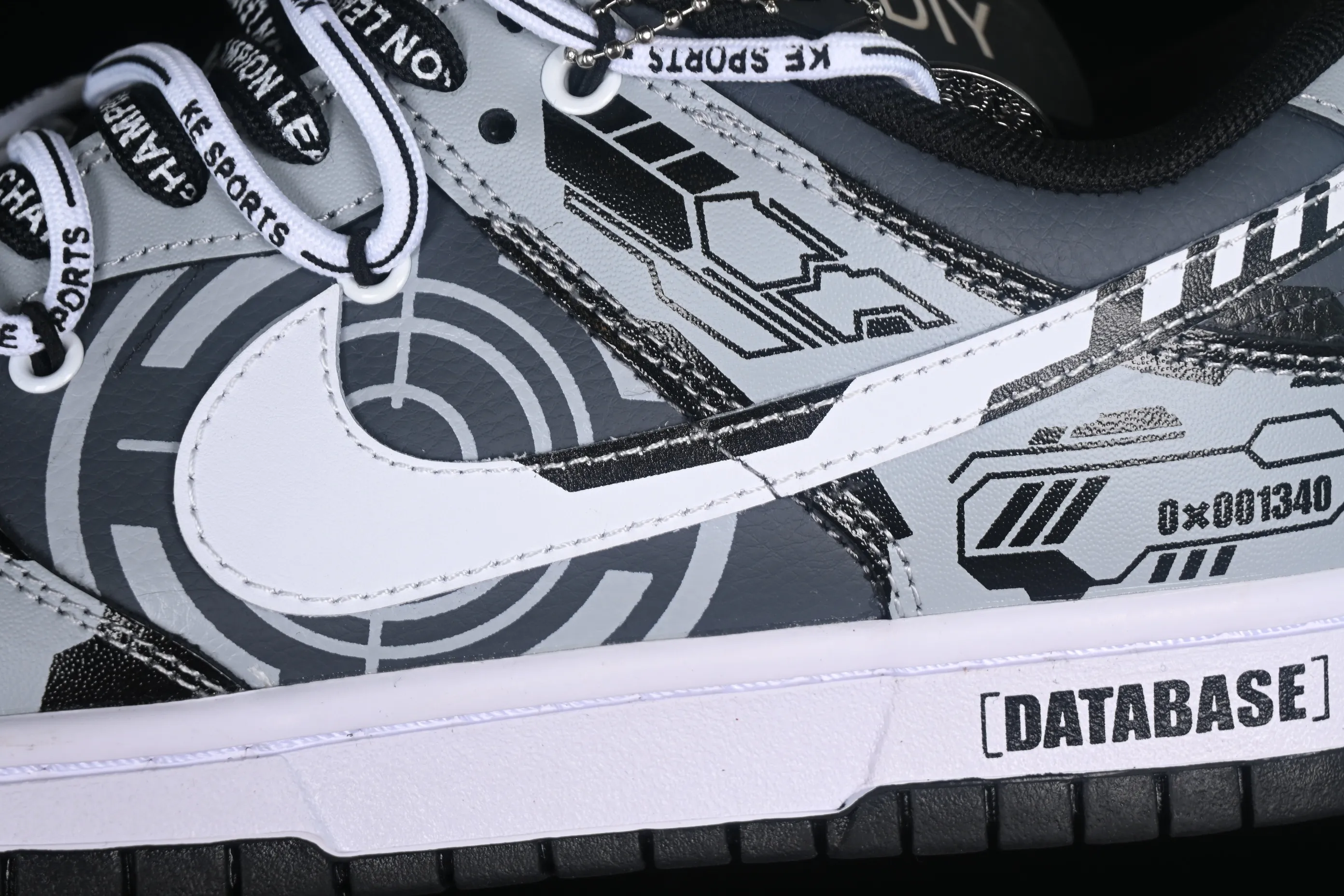 All Categories Nk SB Dunk Series Nk SB Dunk Low Low-top sneakers Special offer Nk Dunk Low Space-time Machinery Hand-painted spray painting SB deconstructed shoelaces low-top casual sneakers DJ6188-002